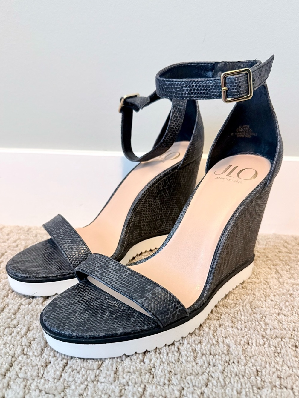 JLO Jennifer Lopez J Wayne Black Platform Wedge Sandals Size 8 Ankle Strap - Picture 4 of 6
